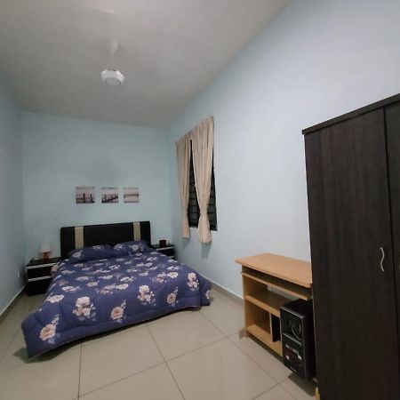 Homestay D'Univ 360 Place Seri Kembangan Buitenkant foto