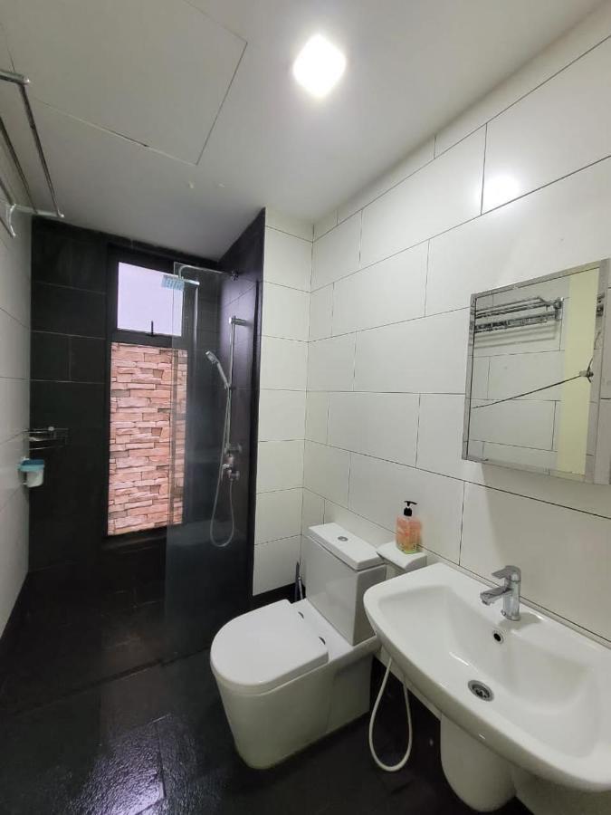 Homestay D'Univ 360 Place Seri Kembangan Buitenkant foto